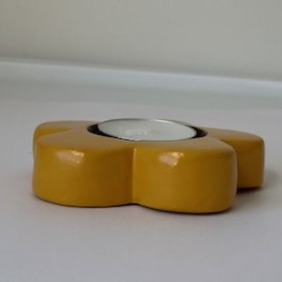 Mustard Yellow Flower Tea Light Candle Holder - Picture 4 of 5